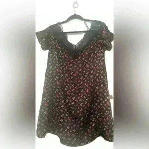 Mi Ami off the shoulder lace Rose slip dress size small